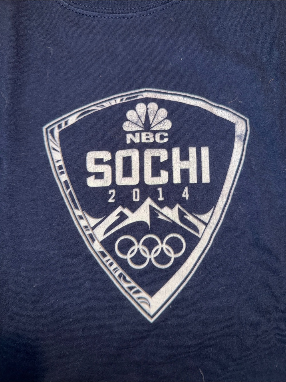Fruit of the Loom Navy SOCHI 2014 Shield Graphic Tee NWOT XL